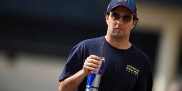 Checo Pérez vuelve a la F1: ficha por Cadillac para el 2026
