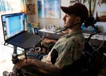 Primer paciente de Neuralink, Noland Arbaugh, relata su experiencia 18 meses después del implante cerebra
