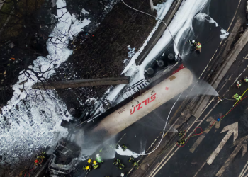 Suman 14 fallecidos por explosión de pipa de gas en Puente de La Concordia