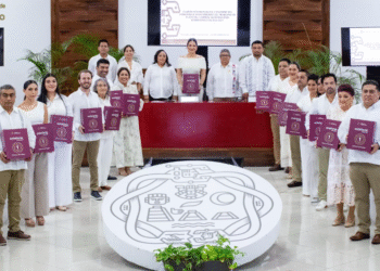 Estefanía Mercado rinde cuentas con transparencia: entrega glosa de su Primer Informe en Playa del Carmen