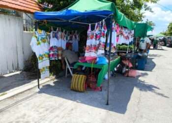 ¡Golpe al bolsillo! Multas de hasta 5 mil pesos a ambulantes sin permiso en Cancún.