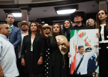 “El legado seguirá”: Viuda de Manzo rinde protesta en Uruapan