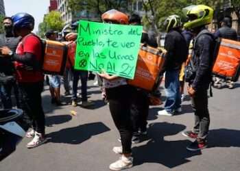 Golpe al Bolsillo: Repartidores Exigen a la Corte Frenar Impuesto en CDMX