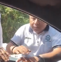 Nuevos videos exhiben agresiones de taxistas contra conductores de Uber en Playa del Carmen