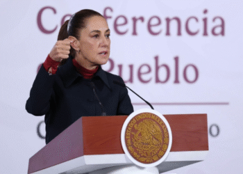 Sheinbaum advierte que aranceles de EE.UU. a países que envían petróleo a Cuba provocarían crisis humanitaria