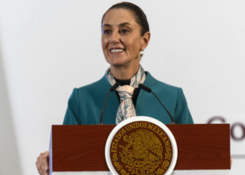 Sheinbaum exige explicación oficial a EE.UU. por cierre del espacio aéreo en El Paso