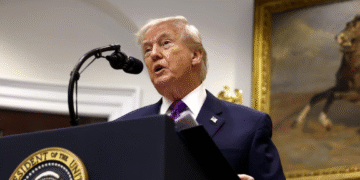 Trump anuncia visita a Venezuela y reabre el mercado petrolero bajo control de EE.UU.