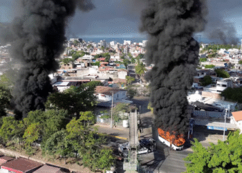 Fuga masiva en penal de Puerto Vallarta: 23 reos escapan tras ataque armado