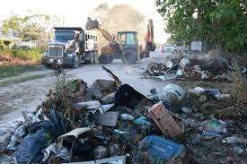 Clausuran basurero clandestino cerca del Aeropuerto de Cancún