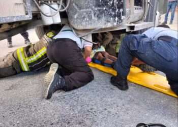 Ciclista sobrevive tras ser arrollado por un camión en Cancún