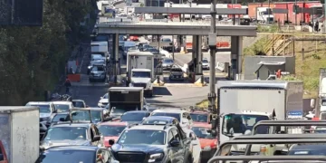 Transportistas colapsan accesos a la CDMX; Gobierno federal rechaza motivos