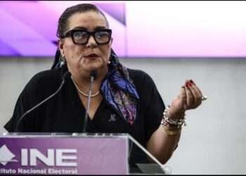 El INE niega favoritismos, pero admite vínculos con proveedores